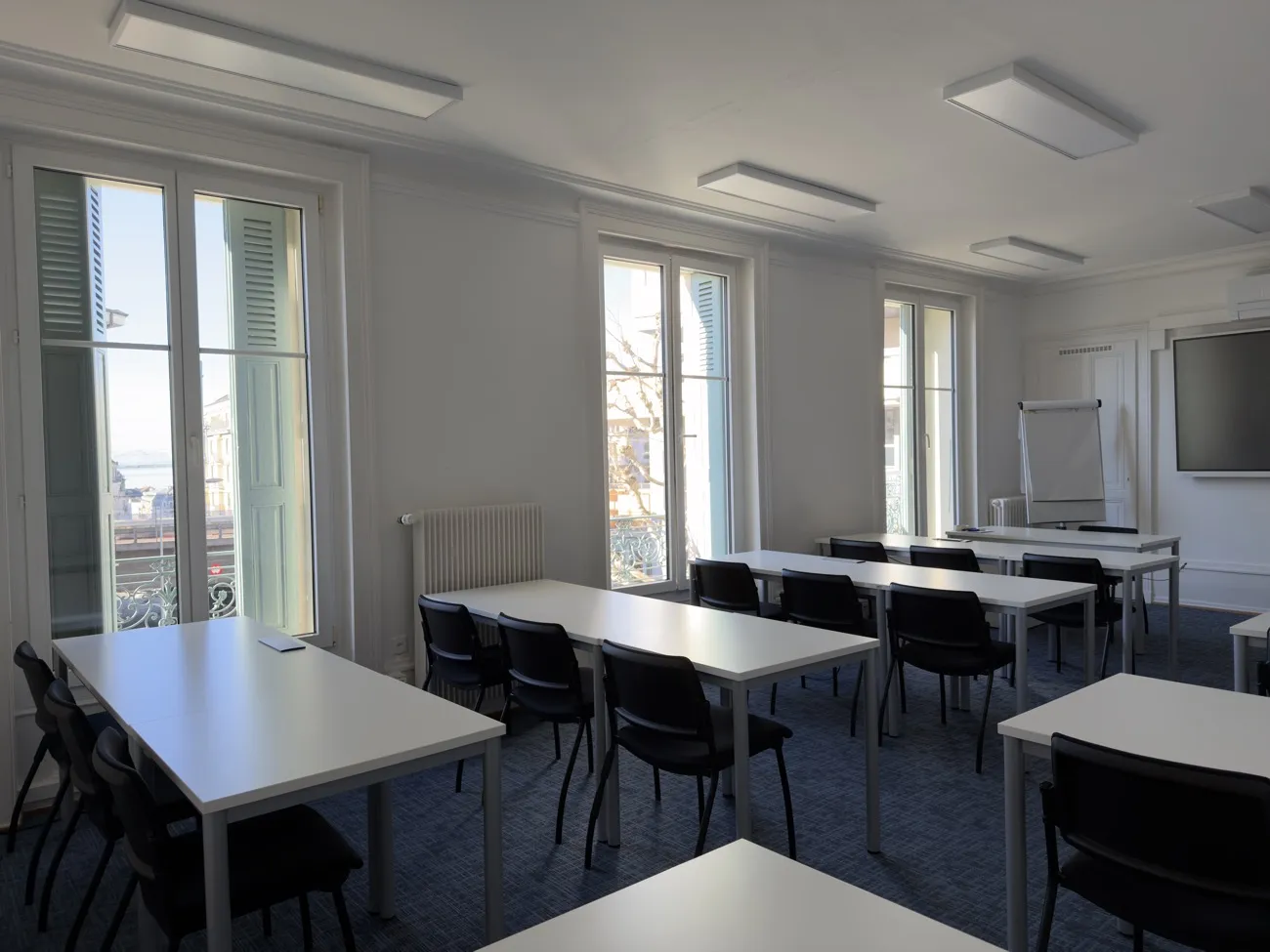 Salle LT-91 à Lausanne en configuration séminaire